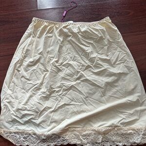 Cream Lace Trim Skirt slip